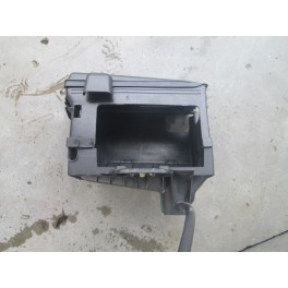 Vindem carcasa baterie cod 6q0915331 1.9tdi 74kw an 1999-2008 Vindem carcasa baterie cod 6q0915331 1.9tdi 74kw an 1999-2008