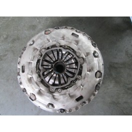 Vindem volanta cu codul 3s717563ga Ford Mondeo 2.0tdci Vindem volanta cu codul 3s717563ga Ford Mondeo 2.0tdci