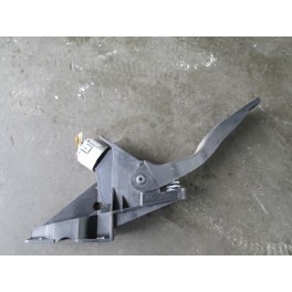 Vindem pedala acceleratie cu codul 2s719f836ca Ford Mondeo 2.0tdci Vindem pedala acceleratie cu codul 2s719f836ca Ford Mondeo 2.0tdci