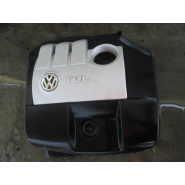 Vindem capac motor Vw Polo 9n 1.4tdi