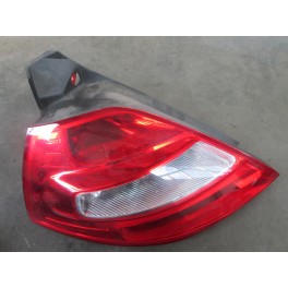Vindem stop stanga 89397354 1.5dci Megane 2 Vindem stop stanga 89397354 1.5dci Megane 2