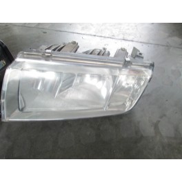 Vindem far stanga 1.9tdi Skoda Fabia 1 Vindem far stanga 1.9tdi Skoda Fabia 1