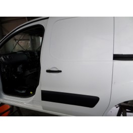usa stanga laterala Citroen Berlingo 1.6hdi usa stanga laterala Citroen Berlingo 1.6hdi