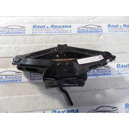 cric Citroen C4 1.6hdi cric Citroen C4 1.6hdi