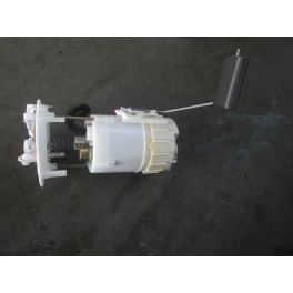 Vindem pompa combustibil 1.6 16v Renault Megane 2 an 2003-2008 Vindem pompa combustibil 1.6 16v Renault Megane 2 an 2003-2008