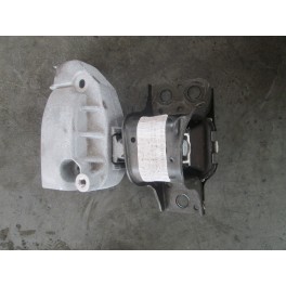 Vindem suport motor 1.6 16v Renault Megane 2 an 2003-2008 Vindem suport motor 1.6 16v Renault Megane 2 an 2003-2008