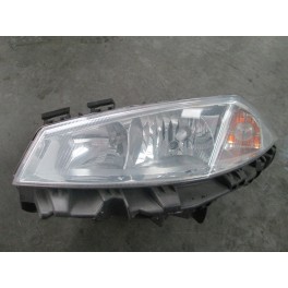 Vindem far stanga Renault Megane 2 an 2003-2008 Vindem far stanga Renault Megane 2 an 2003-2008