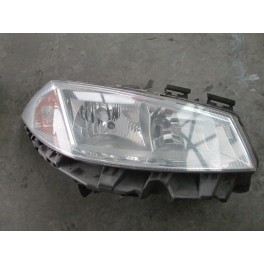 Vindem far dreapta Renault Megane 2 an 2003-2008 Vindem far dreapta Renault Megane 2 an 2003-2008